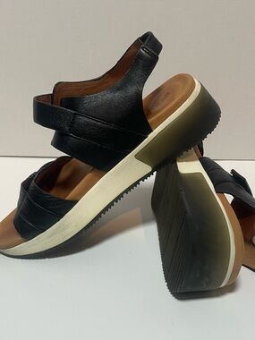 Kenneth Cole Brown Leather Slingback Sandals